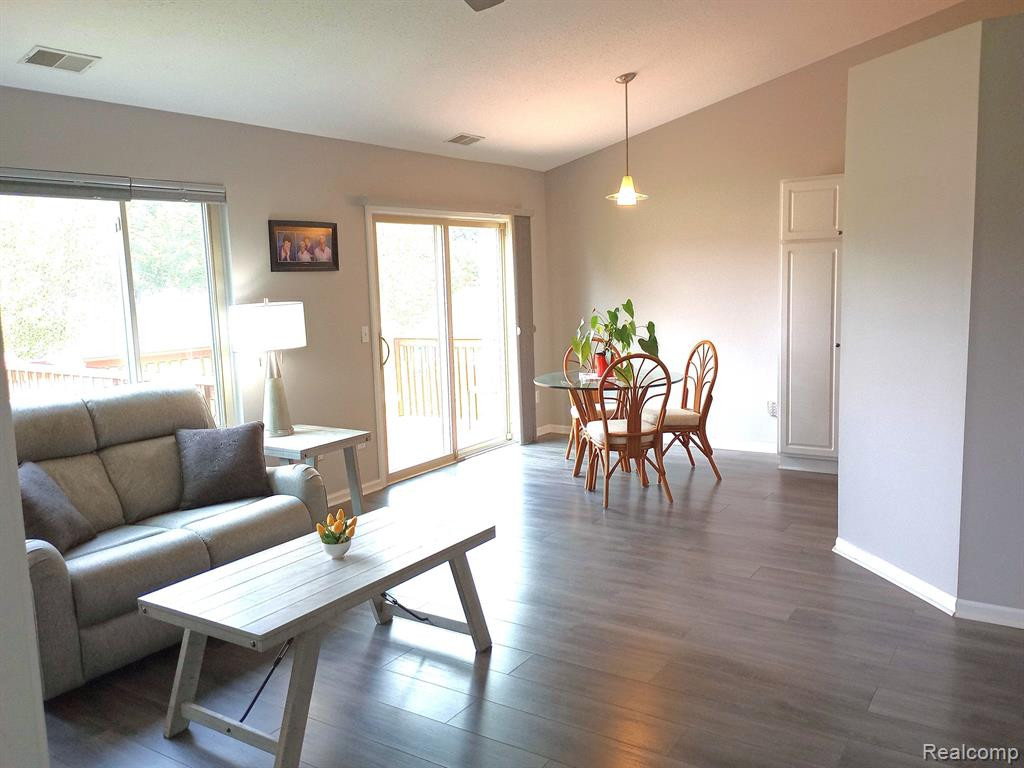 9548 Wheatgrass Lane, Belleville, MI 48111 — Photo 7