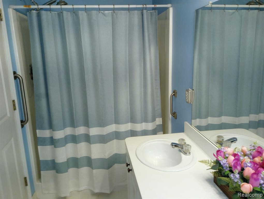 9548 Wheatgrass Lane, Belleville, MI 48111 — Photo 16