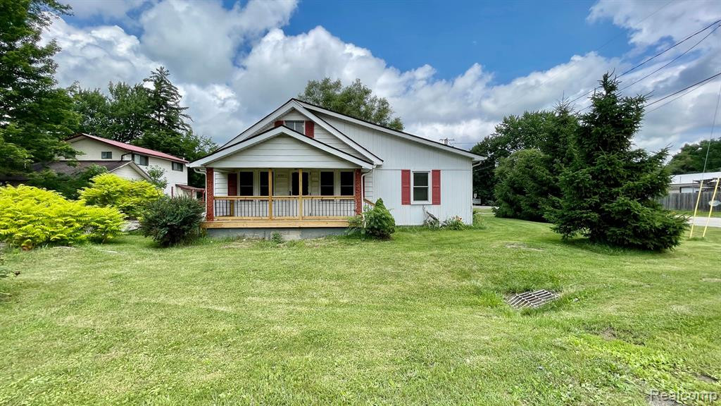 6123 Lapeer Road, Burton, MI 48509 — Photo 2