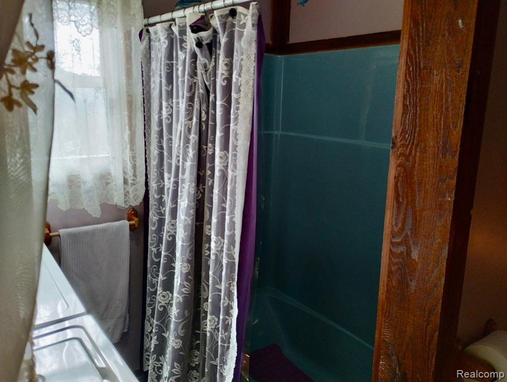 6123 Lapeer Road, Burton, MI 48509 — Photo 21