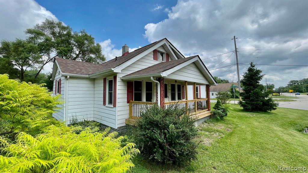 6123 Lapeer Road, Burton, MI 48509 — Photo 26
