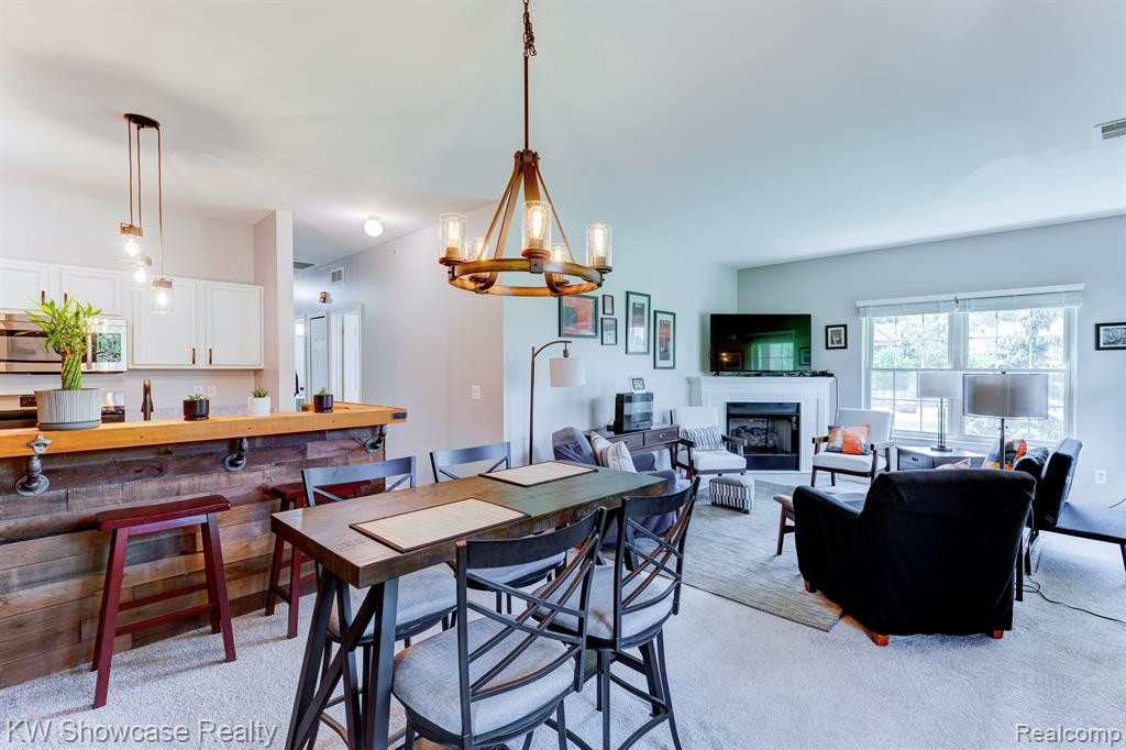 555 RIVIERA Court, Walled Lake, MI 48390 — Photo 7