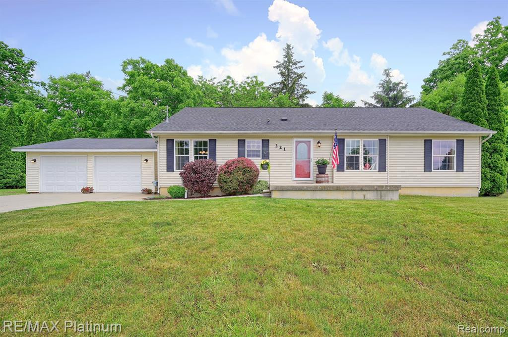 321 HAMILTON Street, Byron, MI 48418 — front exterior