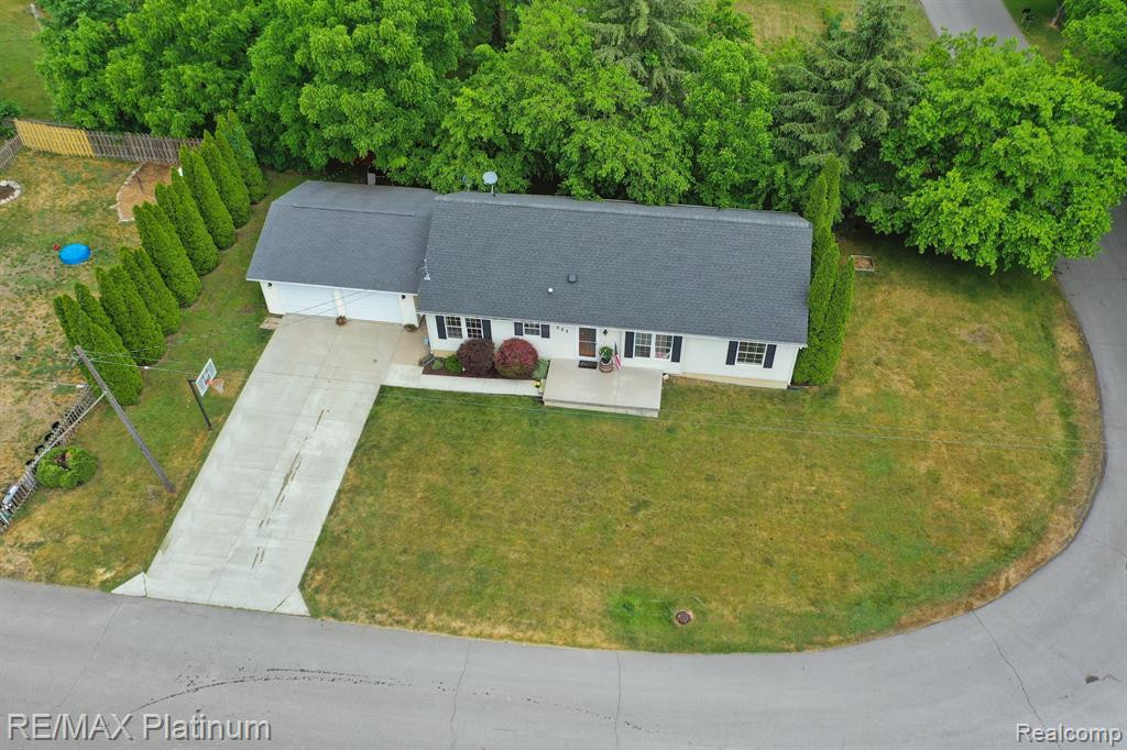 321 HAMILTON Street, Byron, MI 48418 — Photo 2