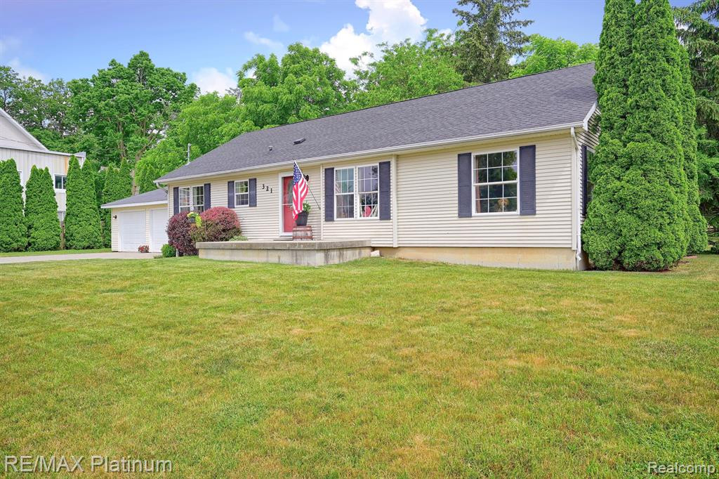 321 HAMILTON Street, Byron, MI 48418 — Photo 3