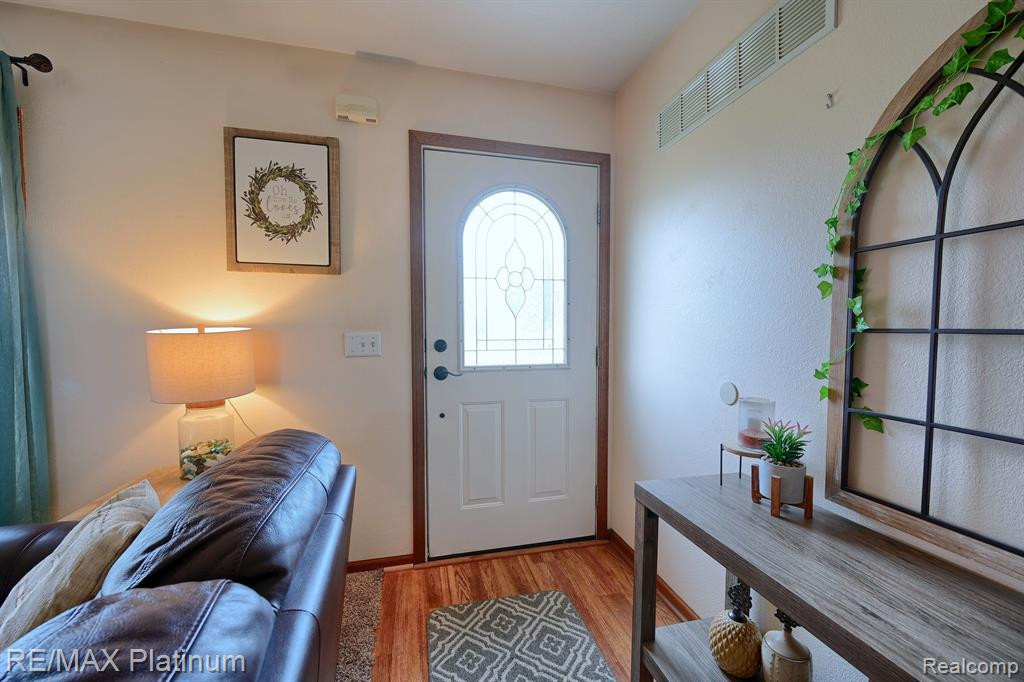 321 HAMILTON Street, Byron, MI 48418 — Photo 7