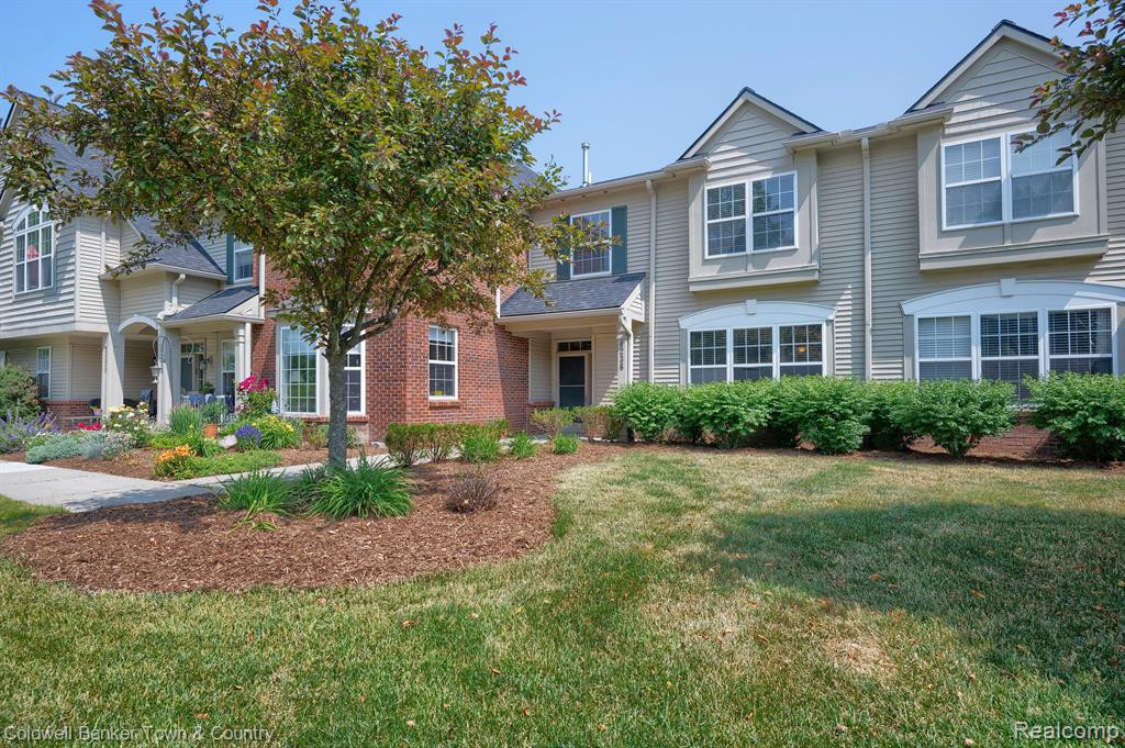 4236 HAMPTON RIDGE Boulevard, Howell, MI 48843 — front exterior