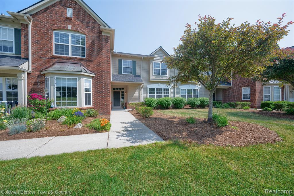 4236 HAMPTON RIDGE Boulevard, Howell, MI 48843 — Photo 2