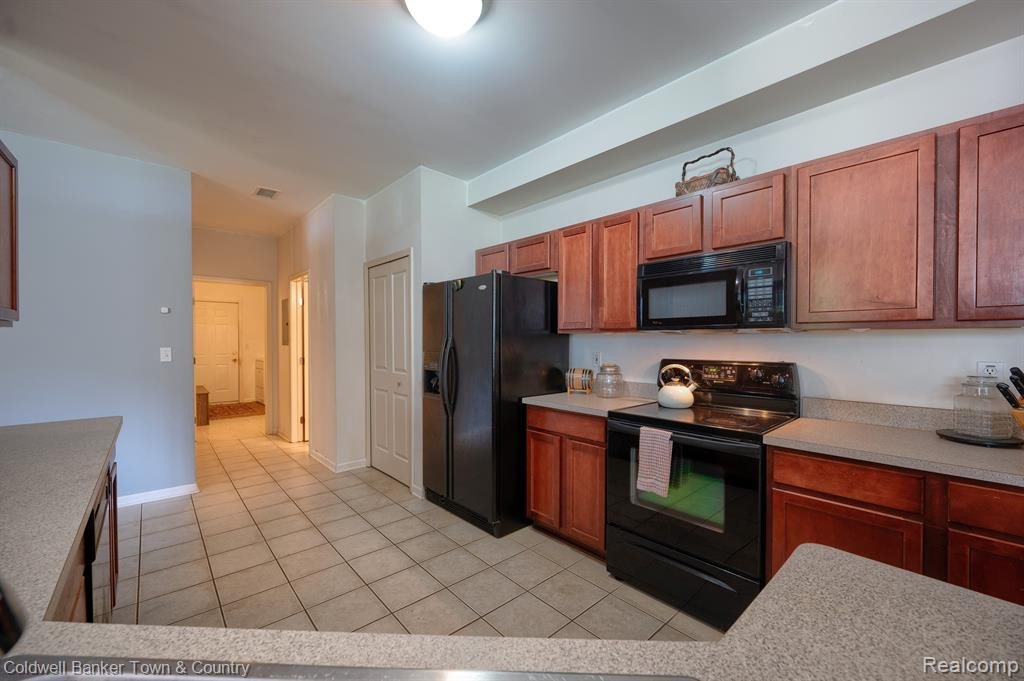 4236 HAMPTON RIDGE Boulevard, Howell, MI 48843 — Photo 10