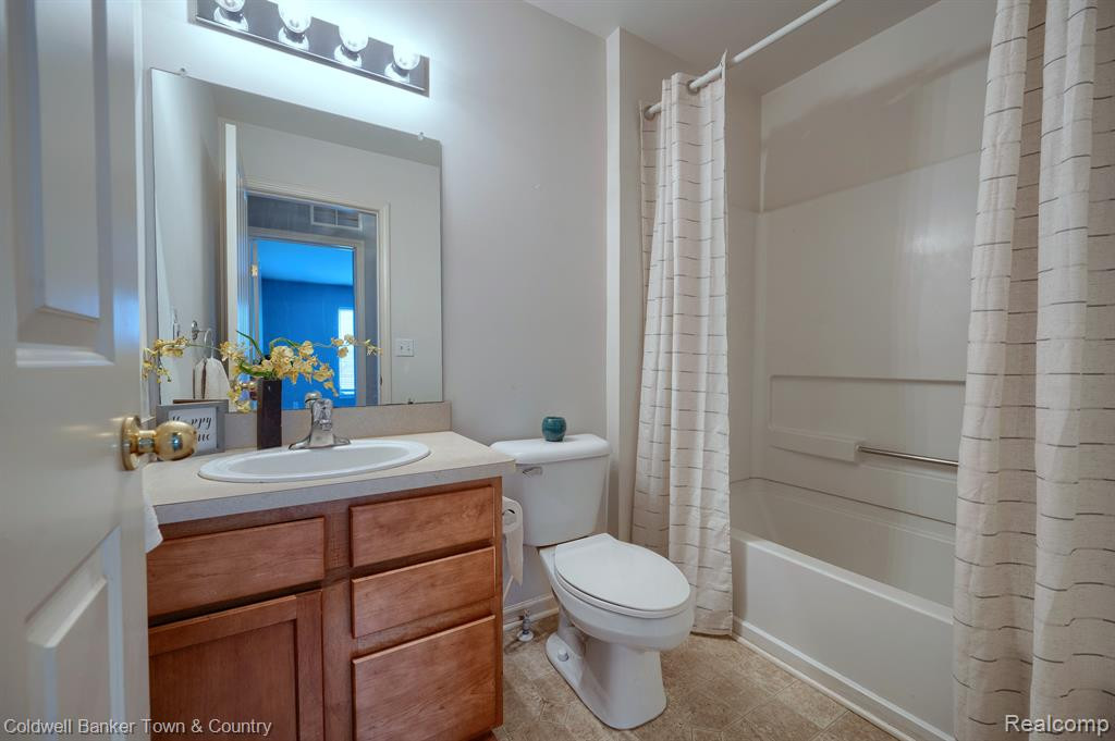 4236 HAMPTON RIDGE Boulevard, Howell, MI 48843 — Photo 22