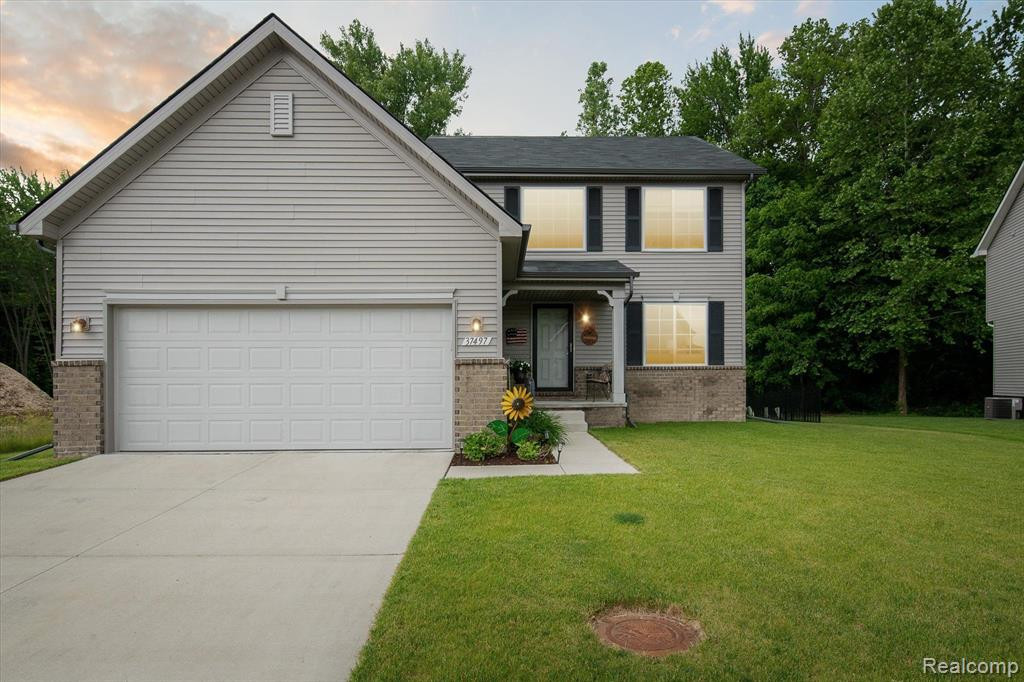 37497 S DIANNE Lane, New Boston, MI 48164 — front exterior