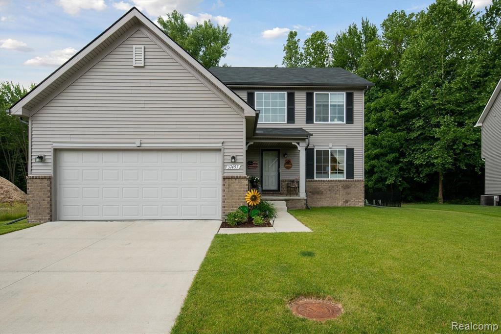 37497 S DIANNE Lane, New Boston, MI 48164 — Photo 2