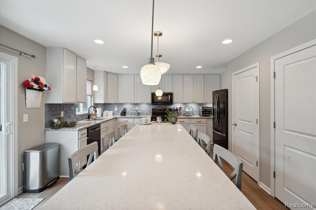 37497 S DIANNE Lane, New Boston, MI 48164 — Photo 19