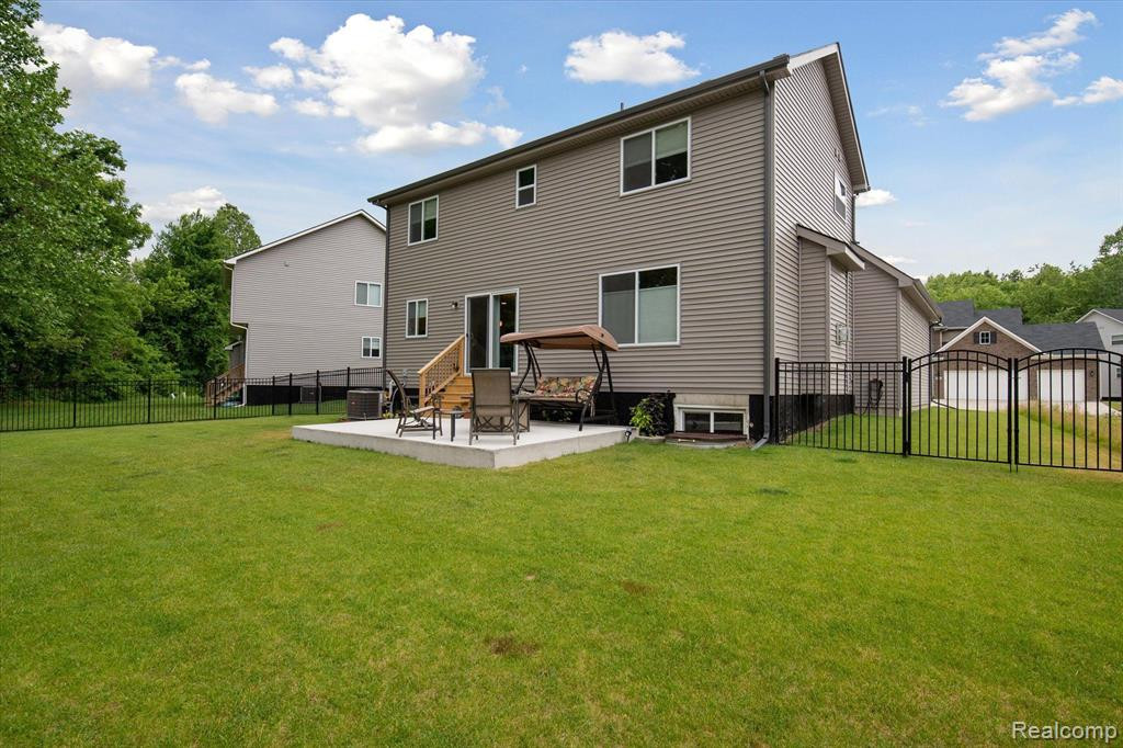 37497 S DIANNE Lane, New Boston, MI 48164 — Photo 49