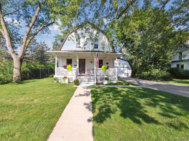 71 PONTIAC Street, Oxford, MI 48371 — Photo 2