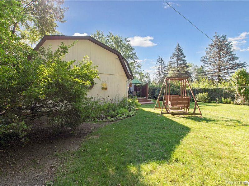 71 PONTIAC Street, Oxford, MI 48371 — Photo 44