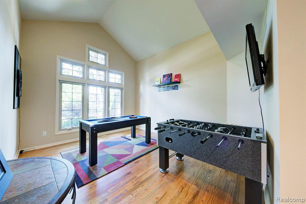48223 CHESTERFIELD Drive S, Canton, MI 48187 — Photo 8