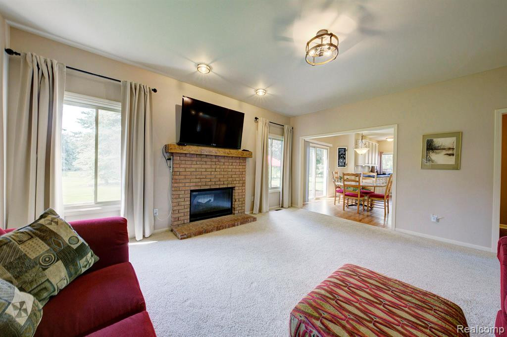 48223 CHESTERFIELD Drive S, Canton, MI 48187 — Photo 17