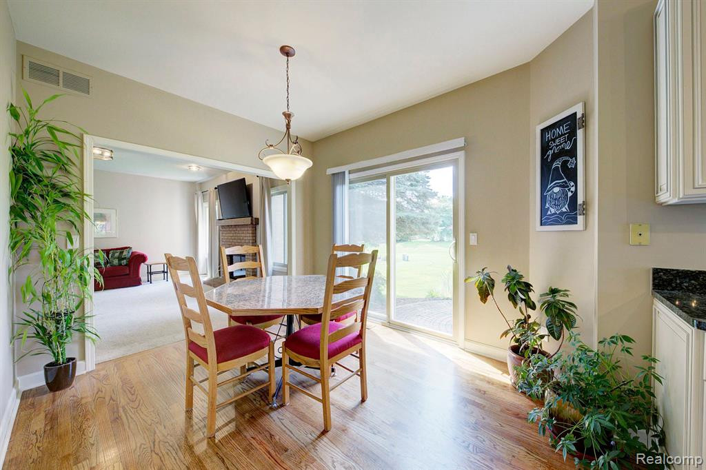 48223 CHESTERFIELD Drive S, Canton, MI 48187 — Photo 20