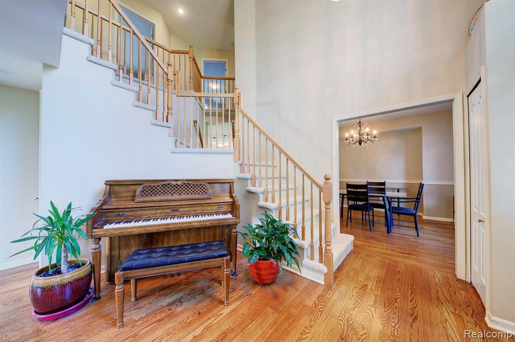 48223 CHESTERFIELD Drive S, Canton, MI 48187 — Photo 32