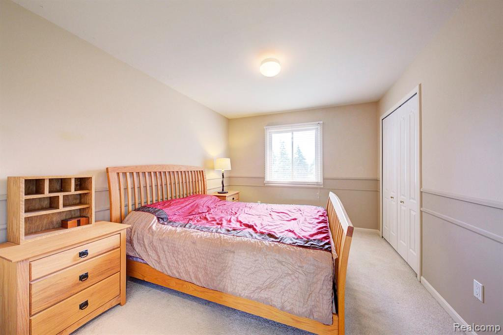 48223 CHESTERFIELD Drive S, Canton, MI 48187 — Photo 42