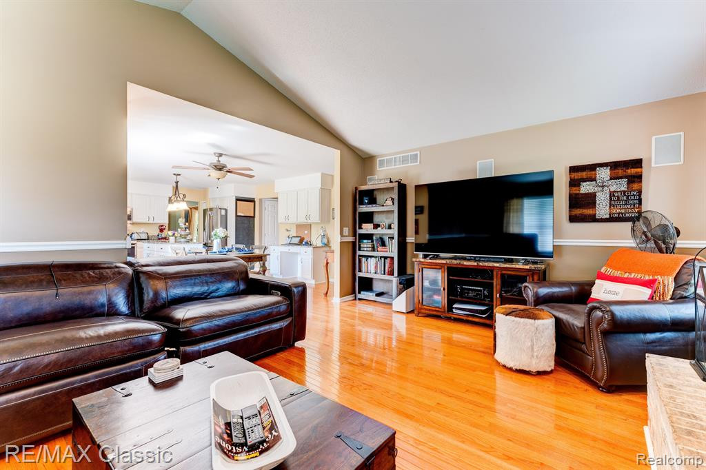 7184 HICKORY CREEK Drive, Dexter, MI 48130 — Photo 9