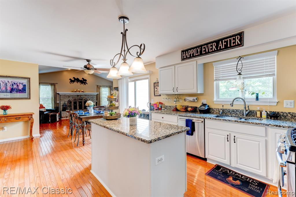 7184 HICKORY CREEK Drive, Dexter, MI 48130 — Photo 13