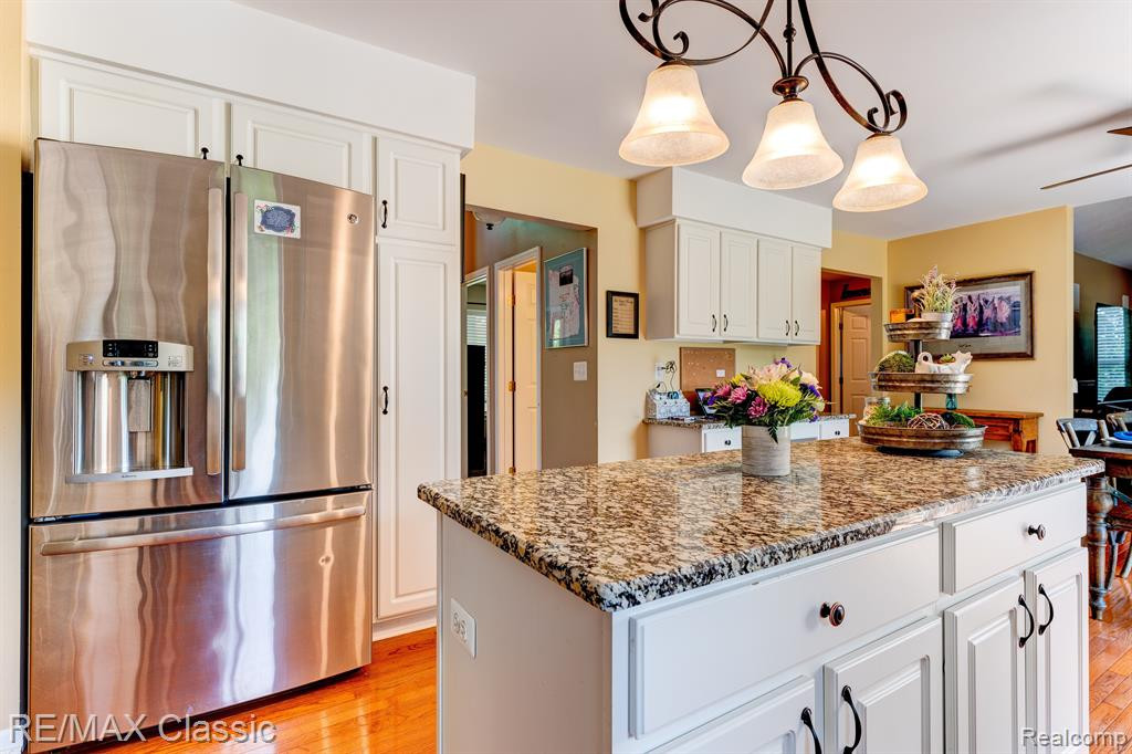 7184 HICKORY CREEK Drive, Dexter, MI 48130 — Photo 14