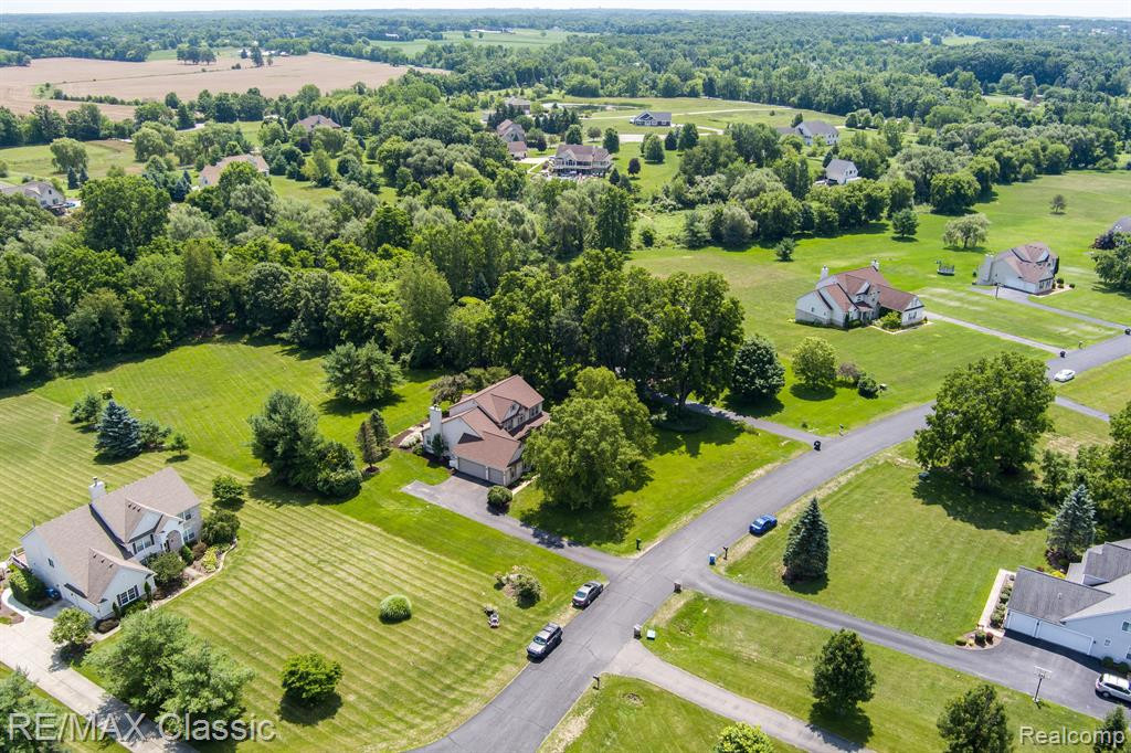 7184 HICKORY CREEK Drive, Dexter, MI 48130 — Photo 39