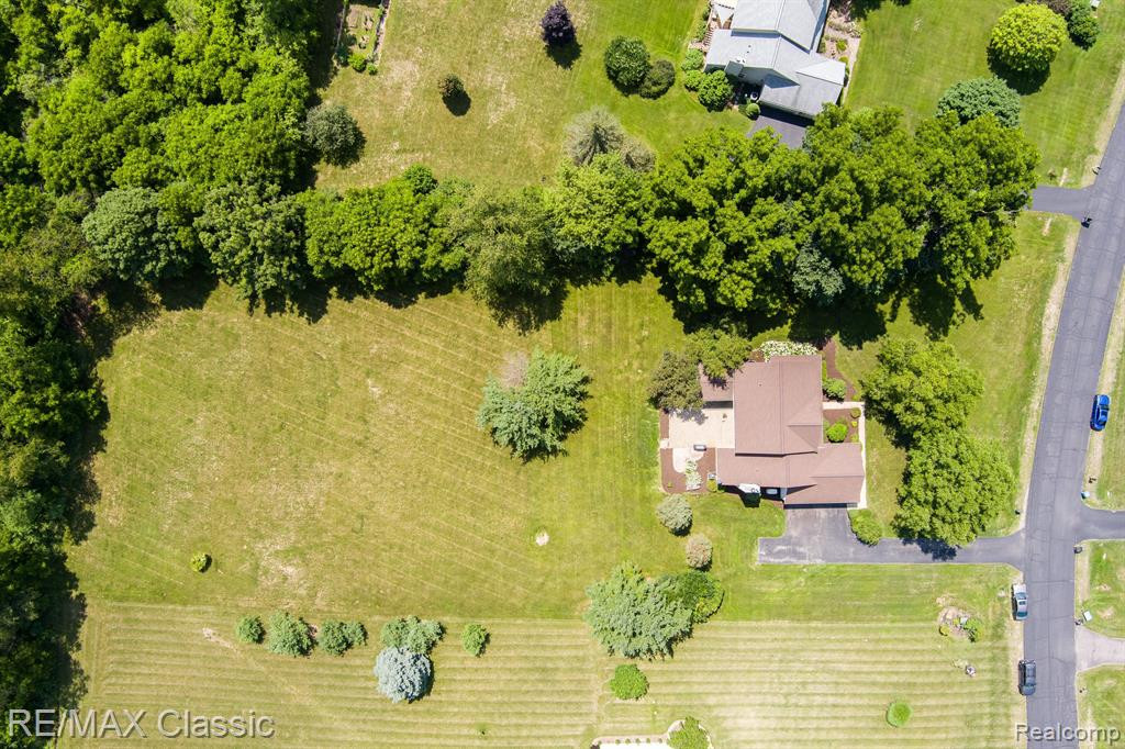 7184 HICKORY CREEK Drive, Dexter, MI 48130 — Photo 40