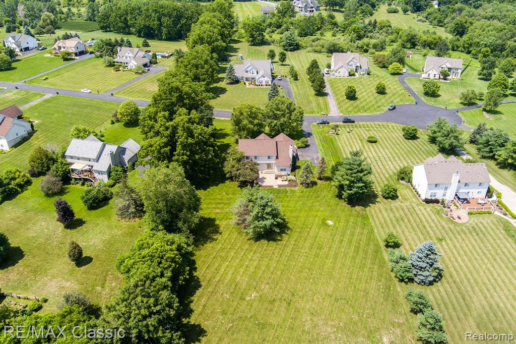 7184 HICKORY CREEK Drive, Dexter, MI 48130 — Photo 42