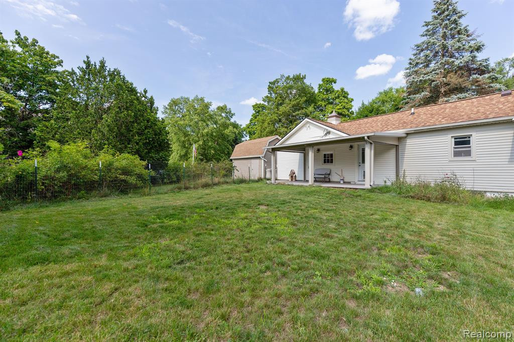 67 W BURDICK Street, Oxford, MI 48371 — Photo 3