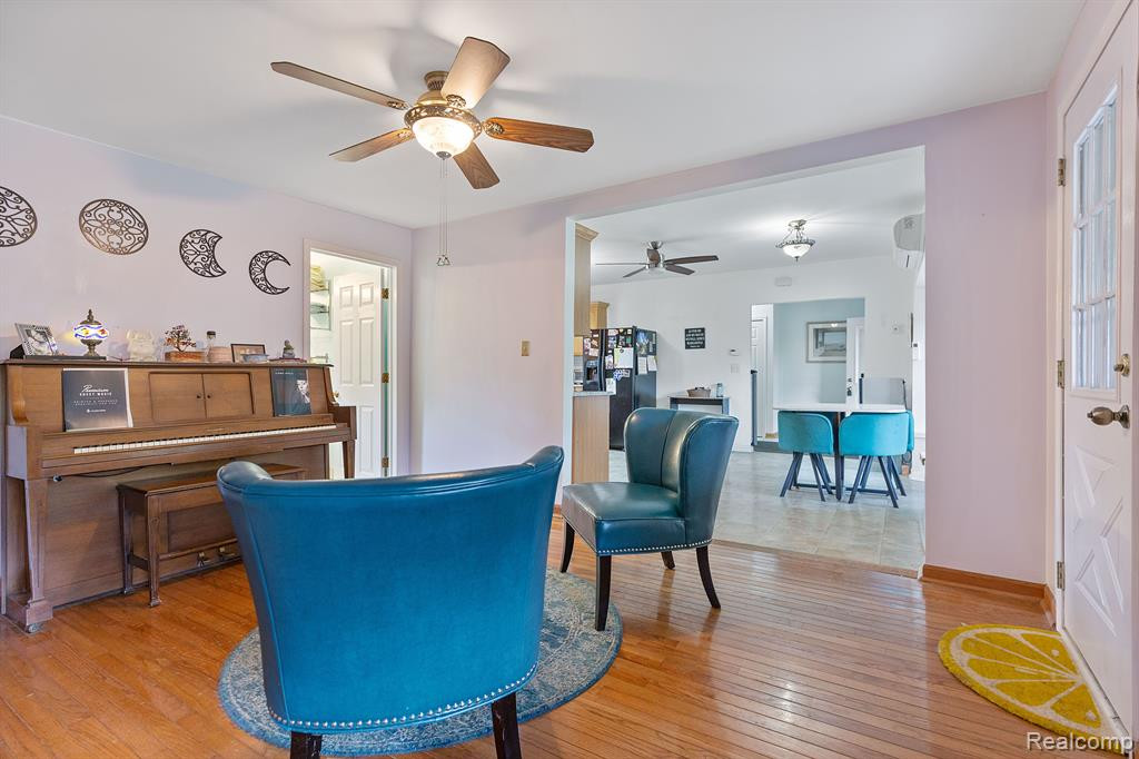 67 W BURDICK Street, Oxford, MI 48371 — Photo 9