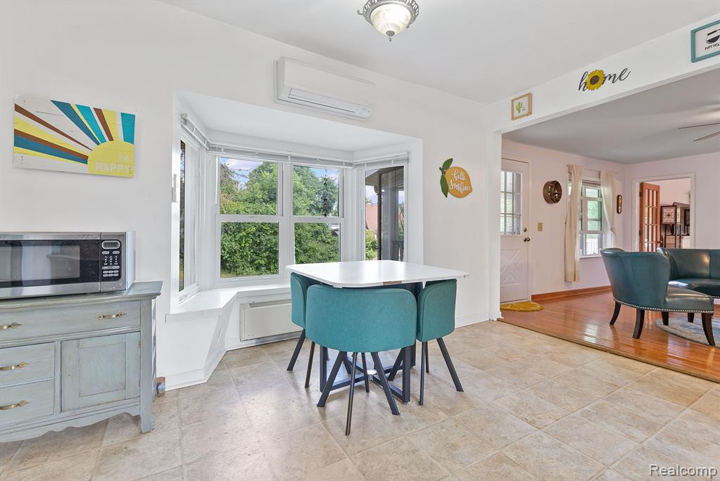 67 W BURDICK Street, Oxford, MI 48371 — Photo 12