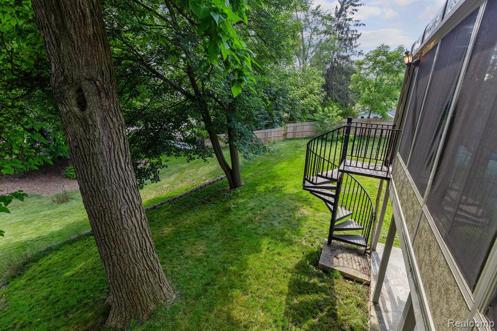 67 W BURDICK Street, Oxford, MI 48371 — Photo 36
