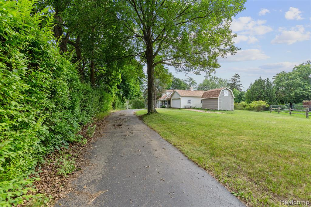 67 W BURDICK Street, Oxford, MI 48371 — Photo 40