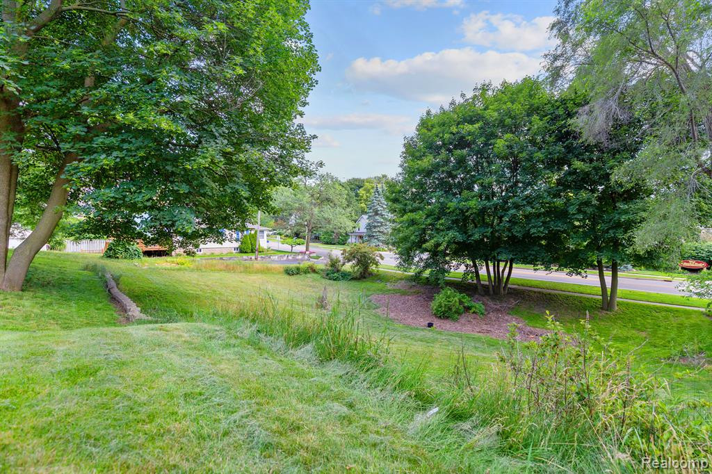 67 W BURDICK Street, Oxford, MI 48371 — Photo 45
