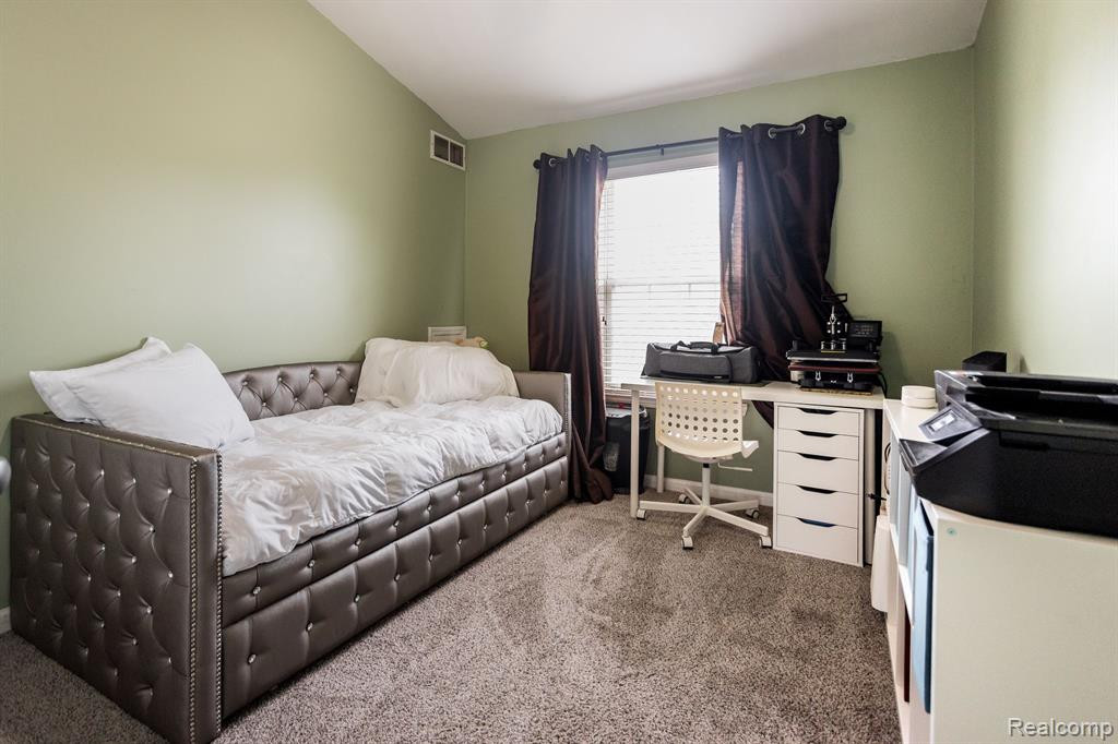 7198 DEERTRACK Drive, Ypsilanti, MI 48197 — Photo 22