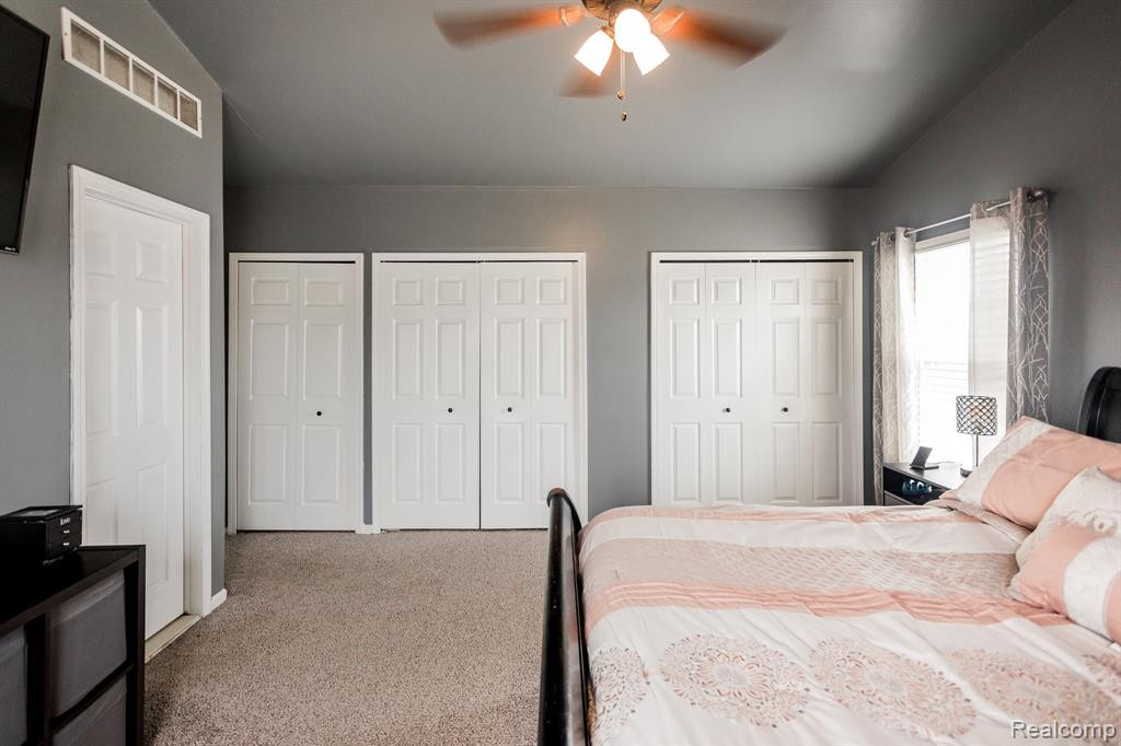 7198 DEERTRACK Drive, Ypsilanti, MI 48197 — Photo 24