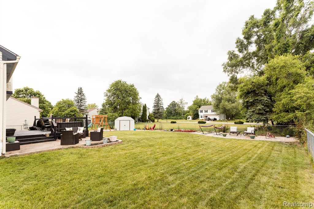 7198 DEERTRACK Drive, Ypsilanti, MI 48197 — Photo 34