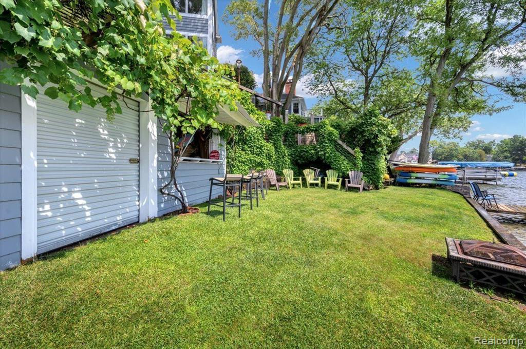 130 HIGHLAND Avenue, Lake Orion, MI 48362 — Photo 3