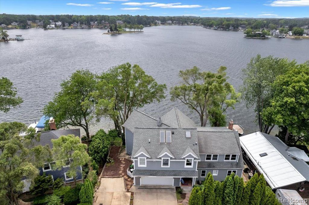 130 HIGHLAND Avenue, Lake Orion, MI 48362 — Photo 4