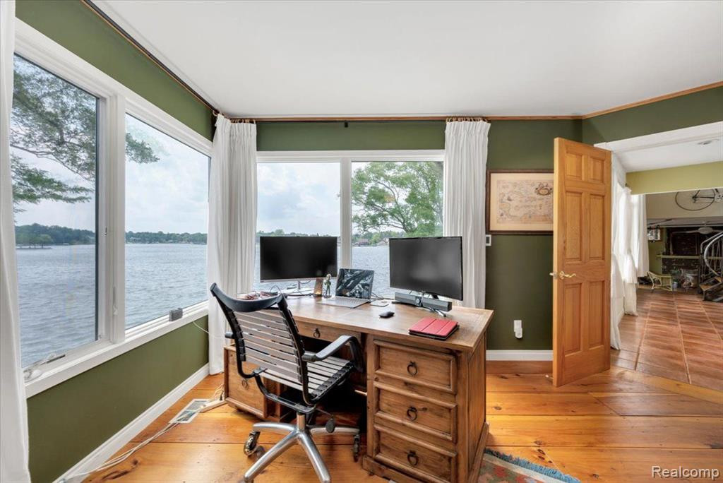 130 HIGHLAND Avenue, Lake Orion, MI 48362 — Photo 15
