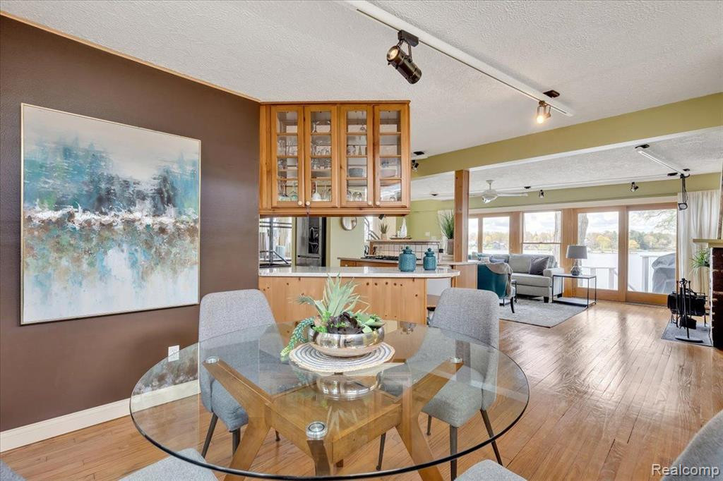 130 HIGHLAND Avenue, Lake Orion, MI 48362 — Photo 16