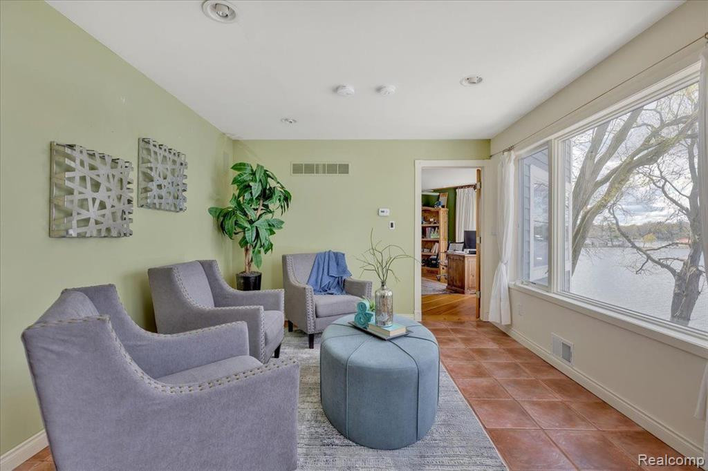 130 HIGHLAND Avenue, Lake Orion, MI 48362 — Photo 35