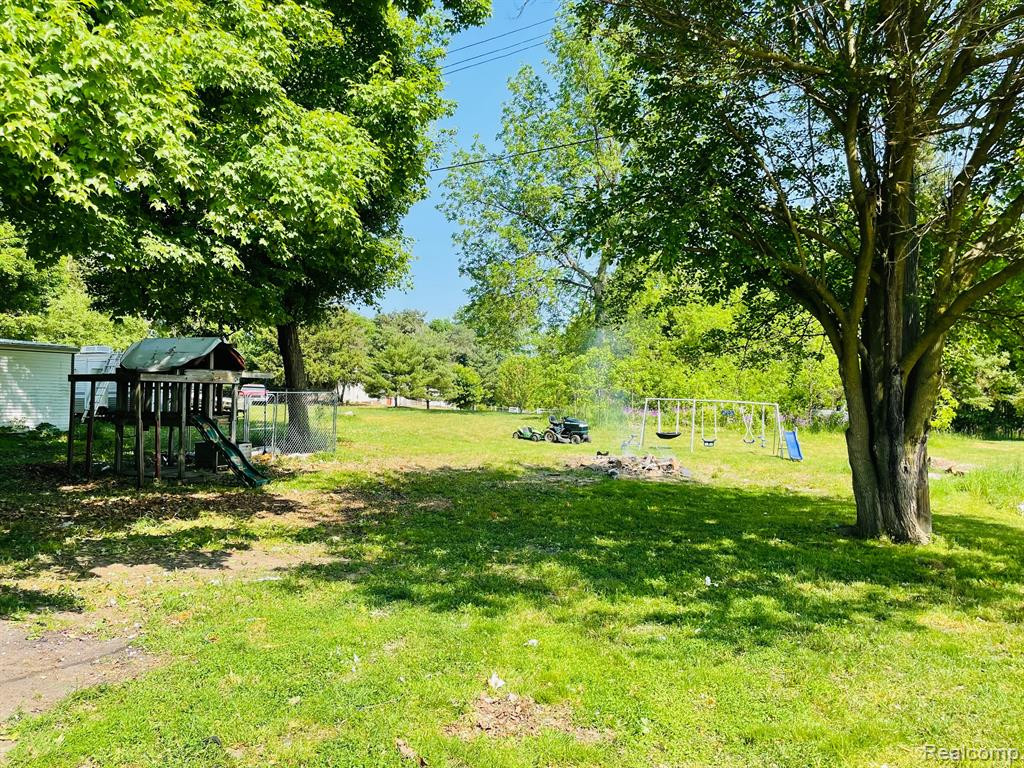 5630 GENESEE Avenue, Otter Lake, MI 48464 — Photo 7