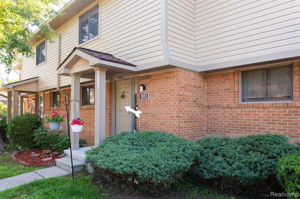 3912 OLD CREEK Road, Troy, MI 48084 — front exterior