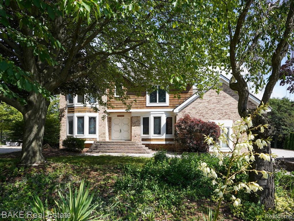 17514 Farmcrest Lane, Northville, MI 48168 — front exterior