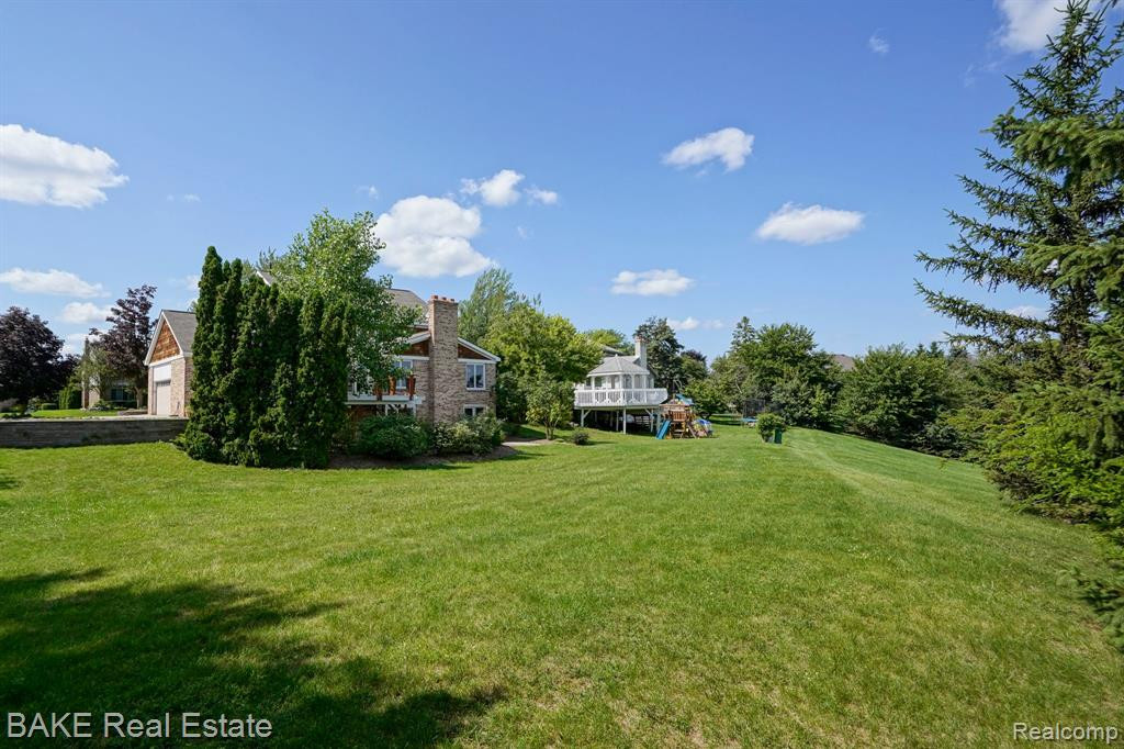 17514 Farmcrest Lane, Northville, MI 48168 — Photo 8
