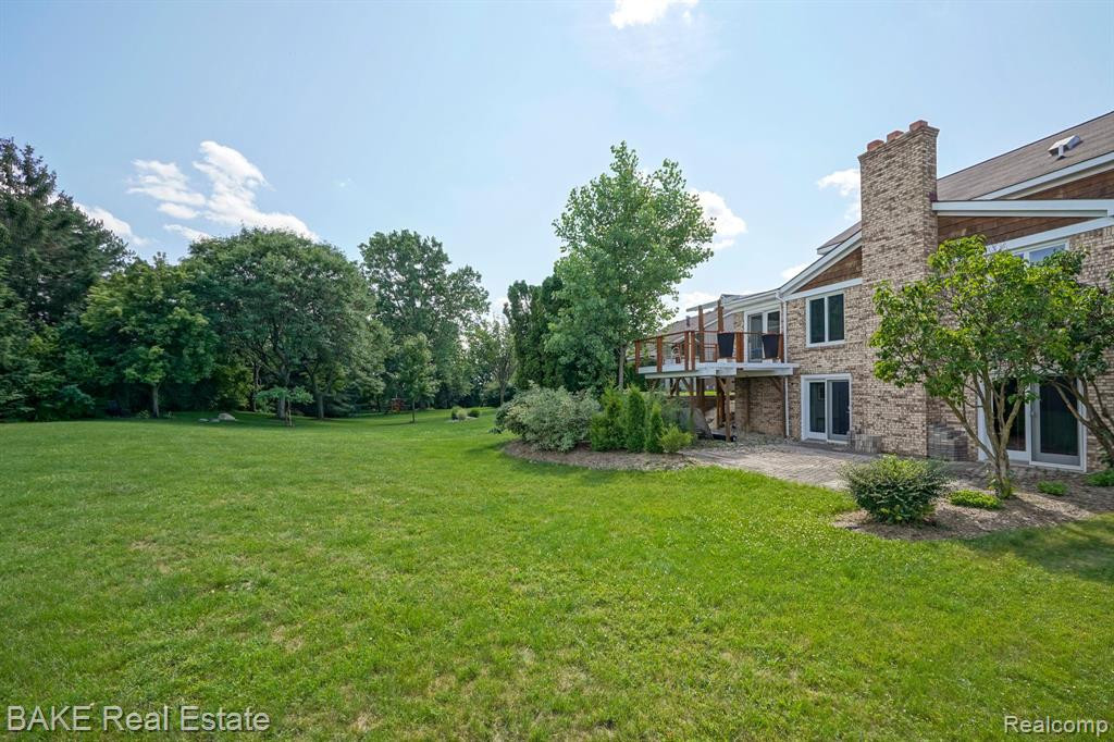 17514 Farmcrest Lane, Northville, MI 48168 — Photo 9